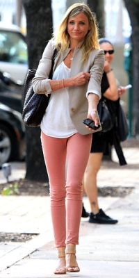Cameron Diaz in coral pastel denim and beige blazer