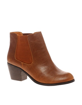 Chelsea boot