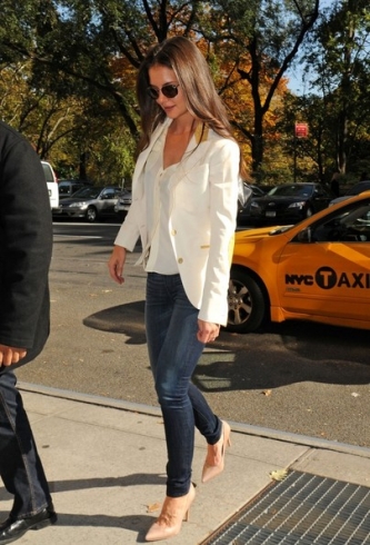 One Celeb, Four Looks: Katie Holmes Blazer