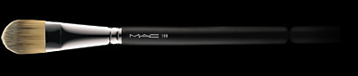 MAC Brush foundation brush