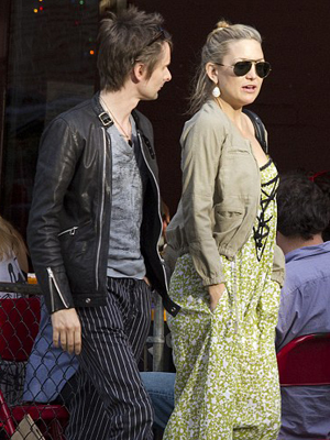 R - Kate Hudson & Michael Bellamy 300x400