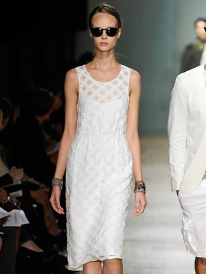 S - Banana Republic Lace Dress 300x400