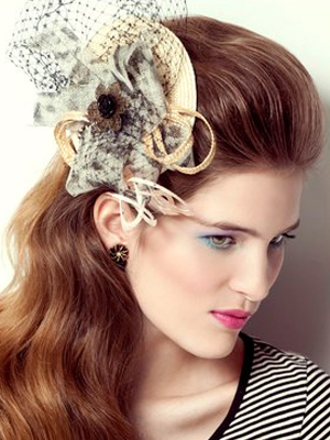 S - Oh Dina! Fascinator 300x400 S - Oh Dina! Fascinator 300x400