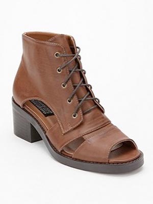 S - UO Cutout Booties 300x400