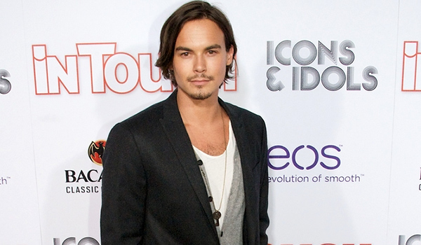 Tyler Blackburn - Pretty Little Liars