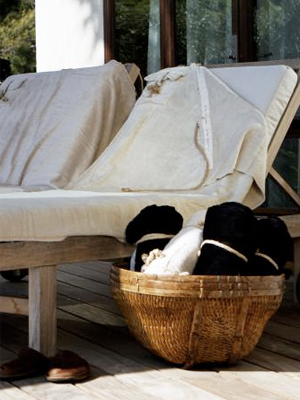 W - Surfmonk Towel 300x400